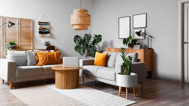 Maximizing Small Urban Living Spaces with Multifunctional Furniture